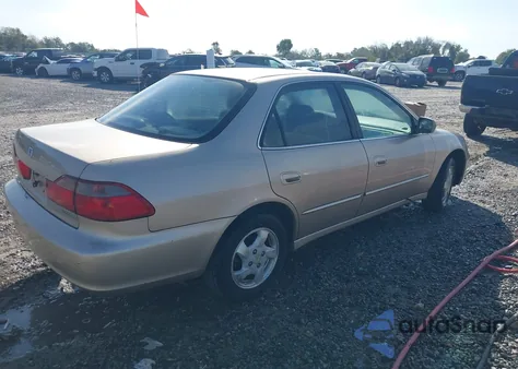2000 Honda Accord 2.3 Ex из США, поврежденный, VIN 1HGCG5655YA056421